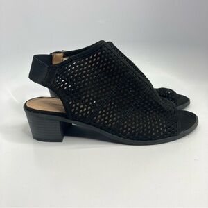 American Eagle Outfitters laser cut peep toe shoes size 8‎